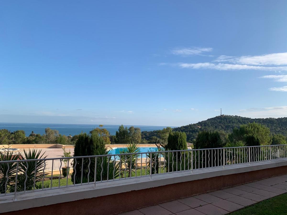 Saint Raphael, Cap Esterel Le Hameau. Vue Mer Экстерьер фото